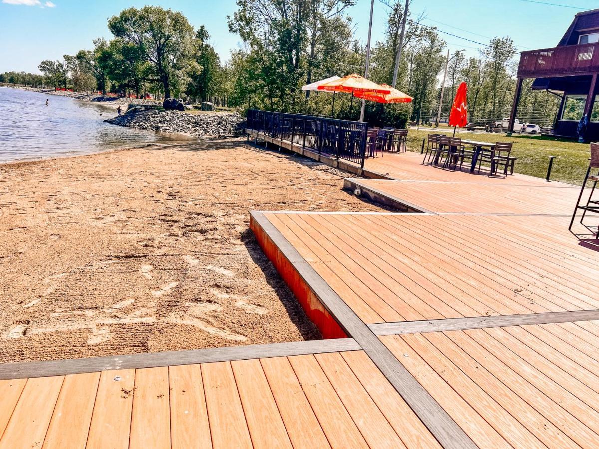 La Place Rendez-Vous Hotel Fort Frances Εξωτερικό φωτογραφία