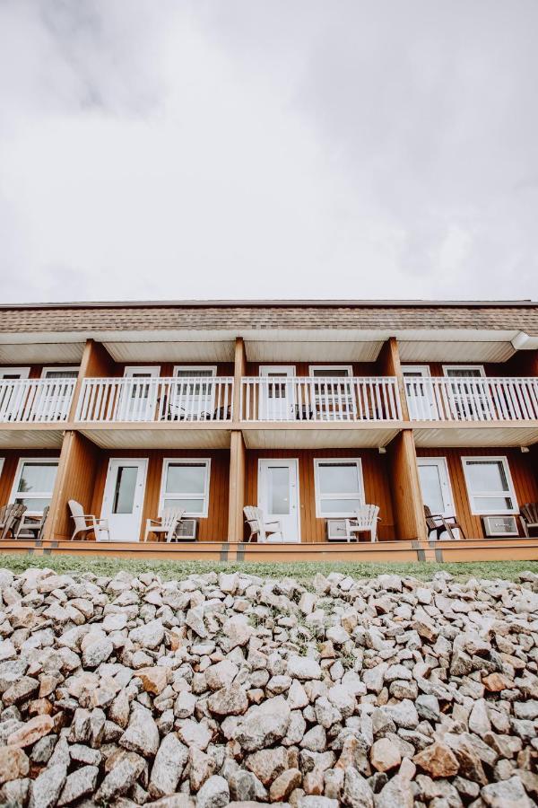 La Place Rendez-Vous Hotel Fort Frances Εξωτερικό φωτογραφία