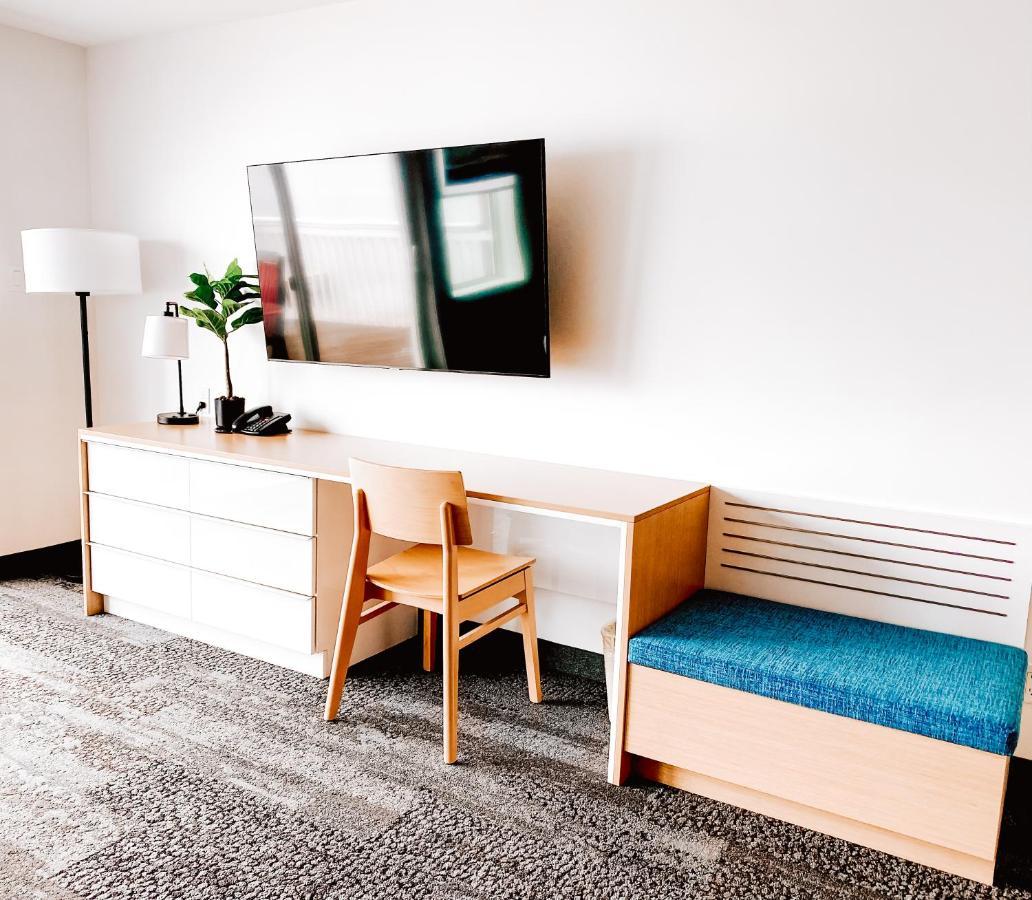 La Place Rendez-Vous Hotel Fort Frances Εξωτερικό φωτογραφία