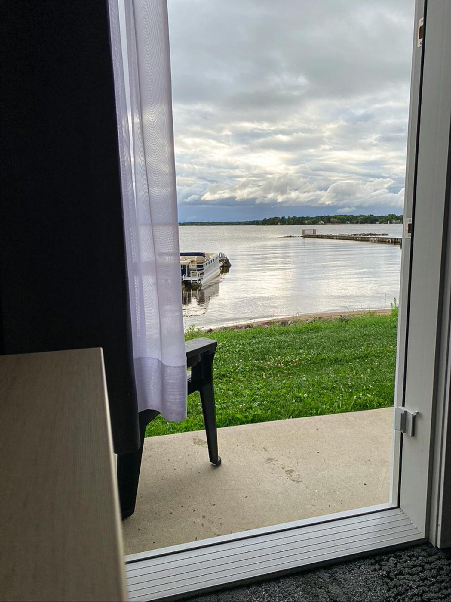 La Place Rendez-Vous Hotel Fort Frances Εξωτερικό φωτογραφία